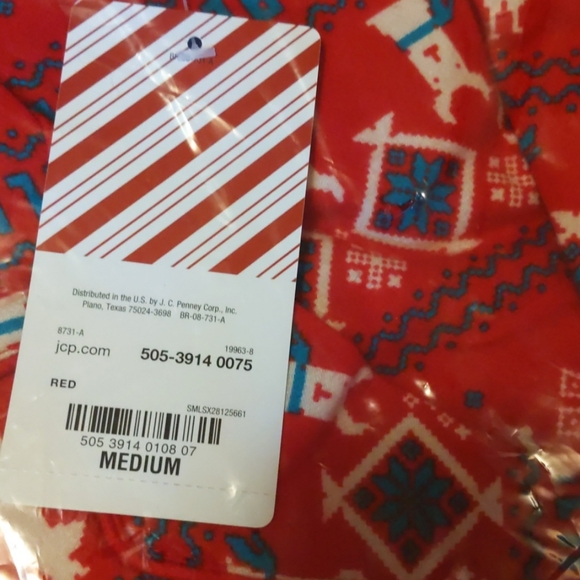 North Pole Trading Co. Llama Family Pajamas - Picture 2 of 3